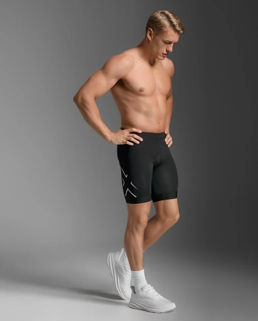 2XU Core Tri 8" Shorts Black/White, Str. M 