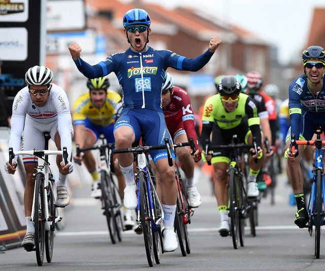 Aerlite Team 38 mm DEMO Bakhjul Karbon, Pariser, HG 11s, m/dekk, 1,04 kg 