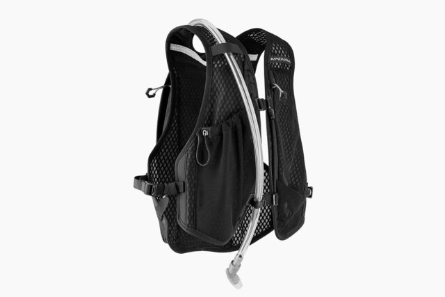 Apidura Racing Hydration Vest S/M, 5.5L, 350g, Vanntett 