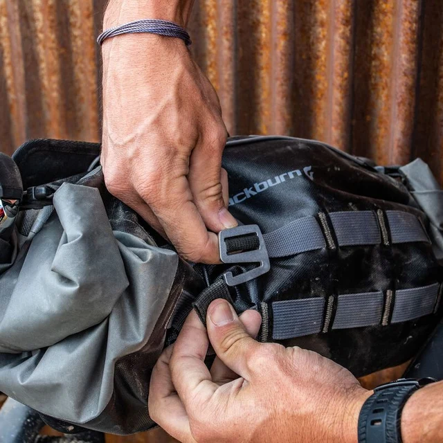 Blackburn Outpost Styreveske Grå, 14 l/3.6kg, Vanntett, 795 g 