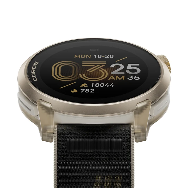 Coros Pace 4 Jakob Edition GPS-klokke Black & Gold, Fearless-rem 