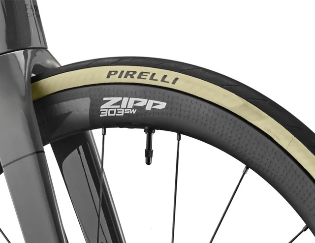 Fara F/Road Performance Landsvägscykel Kolfiber, Force AXS E1, Zipp 303 SW 