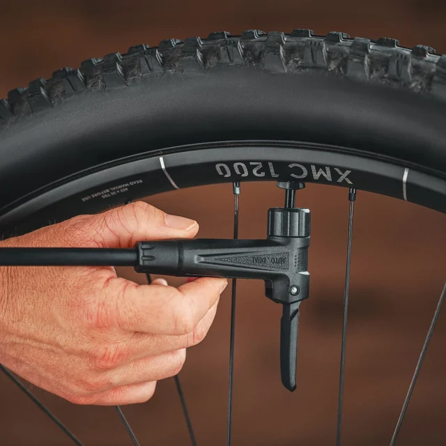 Feedback Sports Pneuma CC Gulvpumpe Rød 