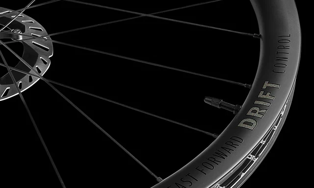 FFWD Drift Control Hjulsett Sort, Karbon, Clincher/TL, SHIM 11s 