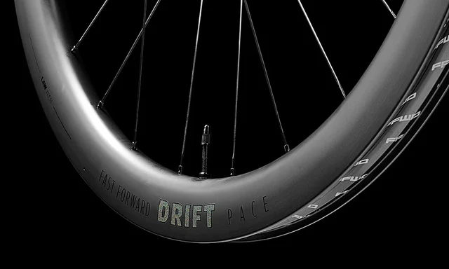 FFWD Drift Pace Hjulsett Sort, Karbon, Clincher/TL, SHIM 11s 