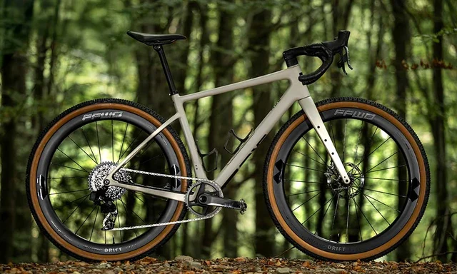 FFWD Drift Pace Hjulsett Sort, Karbon, Clincher/TL, SHIM 11s 