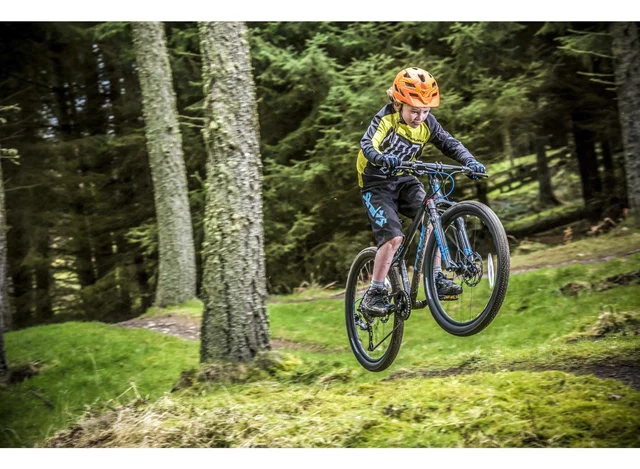 Frog Bikes MTB 62 - 24" Barnesykkel Neon Blue, 8-10 år, 9 gir, 11 kg 