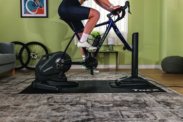Tacx Nera Sykkelrulle Forhåndsmontert 11s kassett, 2200W, WiFi 