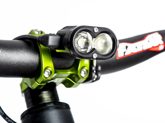 Gloworm X2 Adventure 2000 Frontlykt 2000 L, remote, OLED 5000mAh, 290g 