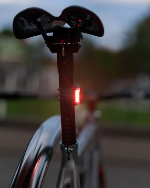 Knog Frog V3 USB Ljusset 80/25 Lumen, USB-C-laddning 