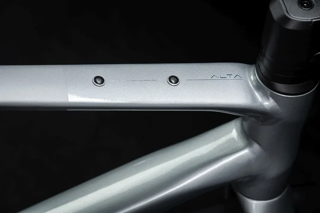 Kross Alta 2.0 Landeveissykkel silver/laser, Str. L 