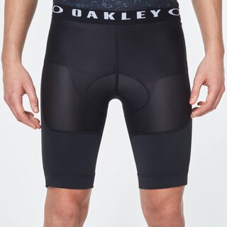 Oakley MTB Base Layer Shorts Perfekt under en baggy MTB shorts