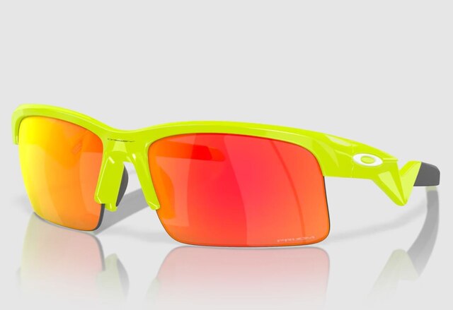 Oakley Capacitor Youth Glasögon Retina burn/Prizm ruby 