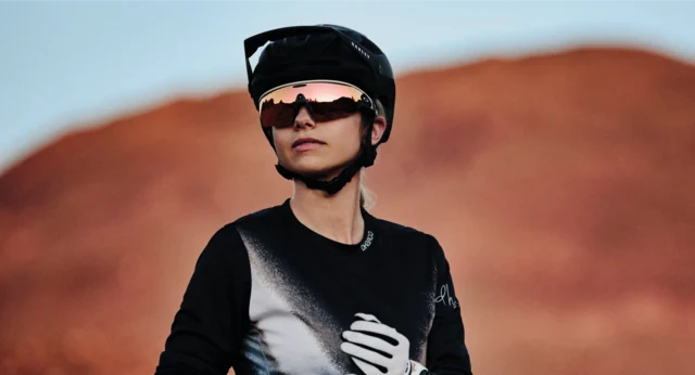 Oakley Meta Vanguard AI-Sportsbriller White Frame/Prizm Rose Gold 