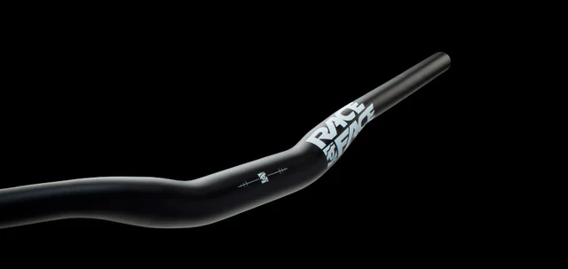Race Face Chester Riser Styre 740mm, 1" rise, 31,8mm, Svart 