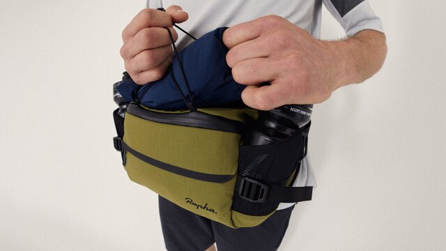 Rapha Trail Hip Pack Black/Light Grey, 3L 