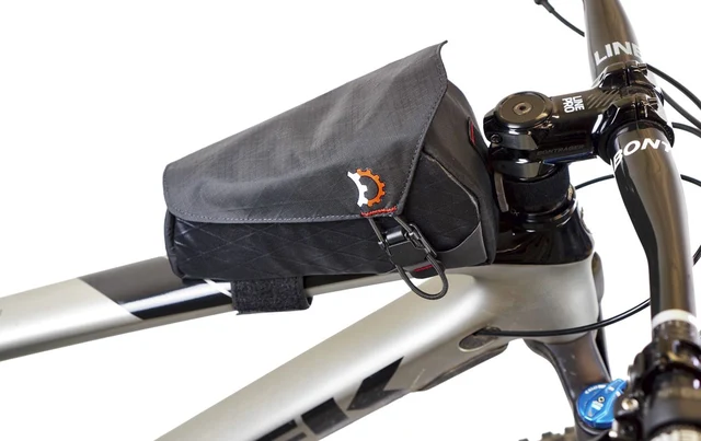 Revelate Designs Mag-Tank 2000 Sort, 147g, 1.4L, Magnetlås 