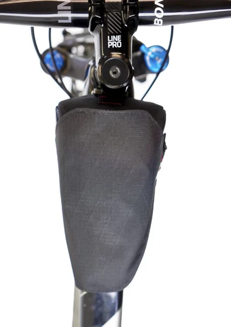 Revelate Designs Mag-Tank 2000 Sort, 147g, 1.4L, Magnetlås 