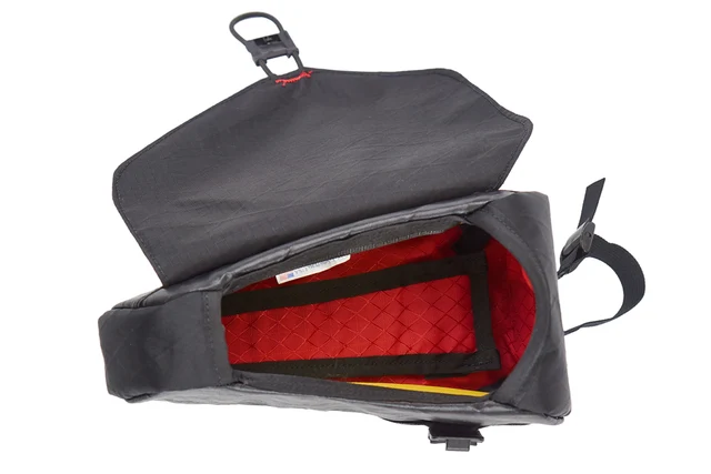 Revelate Designs Mag-Tank 2000 Bolt On Sort, 147g, 1,4L, Magnetlås 