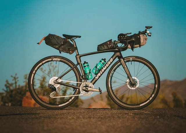 Revelate Designs Pitchfork Aerobar Bag Grå/Sort, 6L+ 2L, 170g 