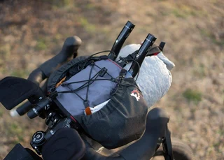 Revelate Designs Pitchfork Aerobar Bag Gr&#229;/Sort, 6L+ 2L, 170g