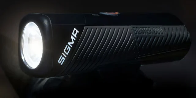Sigma Buster 800 Frontlys 800 lumen, 170 m rekkevidde, 150 g 