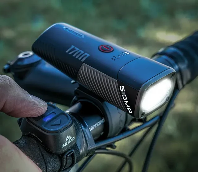 Sigma Buster 1700 Link Frontlys 1750 lumen, 210 m rekkevidde, 197 g 