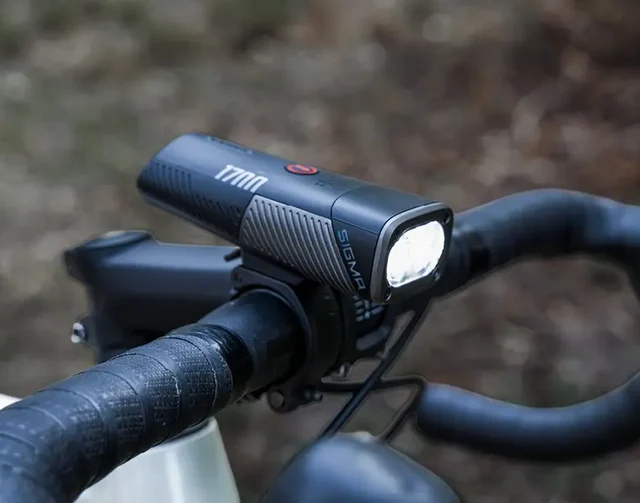 Sigma Buster 1700 Link Frontlys 1750 lumen, 210 m rekkevidde, 197 g 
