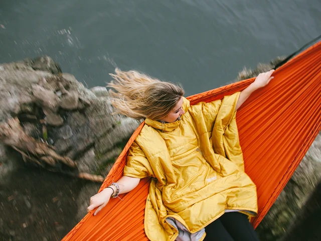 Therm-A-Rest Honcho Poncho B-Vare - Bikeshop.no