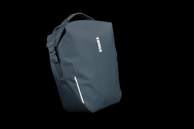 Thule Shield Sideveske Mellomblå, 22L, InLock 