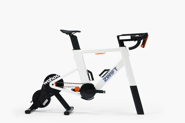 Zwift Ride + Wahoo KICKR CORE 2 Combo Alt-i-ett løsning for innendørssykling 