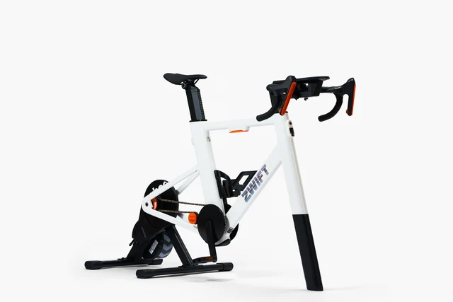 Zwift Ride + Wahoo KICKR CORE 2 Combo Alt-i-ett løsning for innendørssykling 