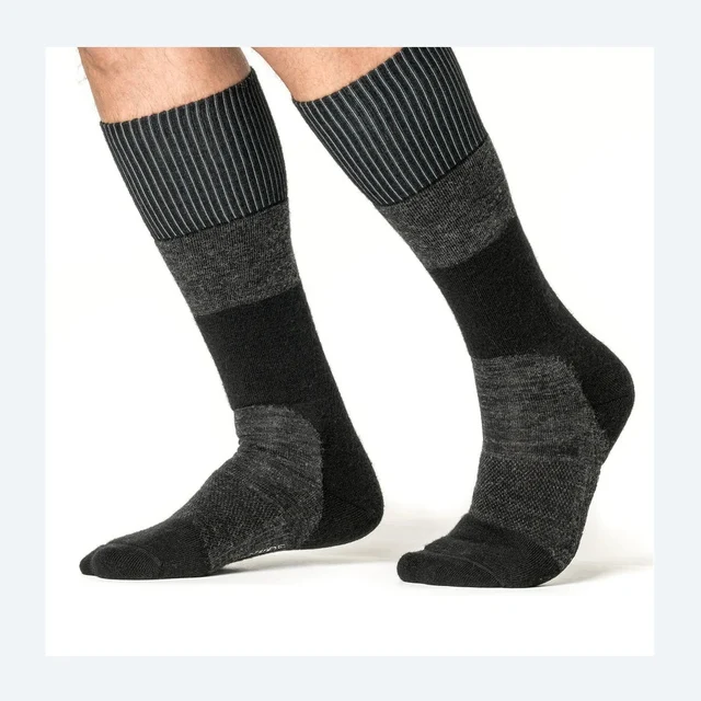 Woolpower Skilled Knee-high 400 Sokker Sort, Str. 36-39 
